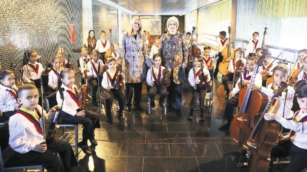 Emine Erdoğan’a sürpriz