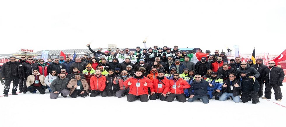 Kar Voleybolu Avrupa Kupası heyecanı Erciyes’te yaşandı