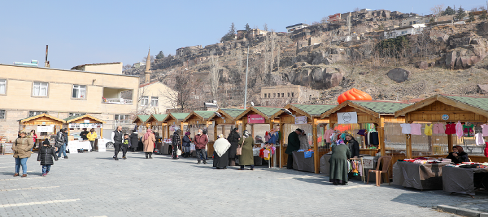 Talas'ta Maharetli eller birinci yılını kutlayacak