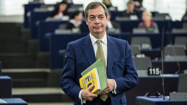 Nigel Farage, İslam karşıtı çizgiye kaydığı gerekçesiyle partisinden istifa etti