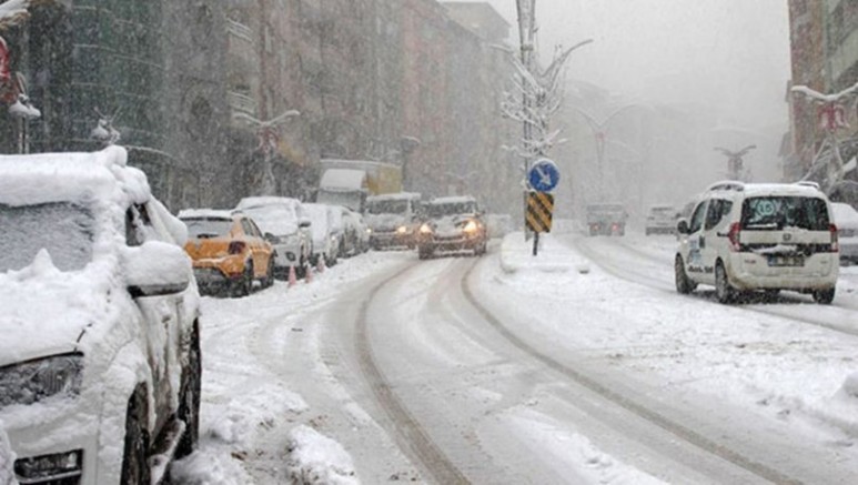 Son dakika! 6 şehirde eğitime 'kar' engeli