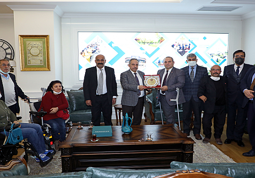 Engellilerden Başkan Mustafa Yalçın'a teşekkür