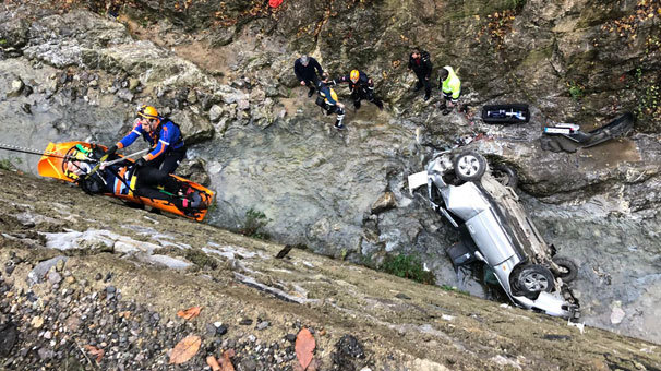 Zonguldak’ta otomobil dereye uçtu: 1 ölü, 1 yaralı